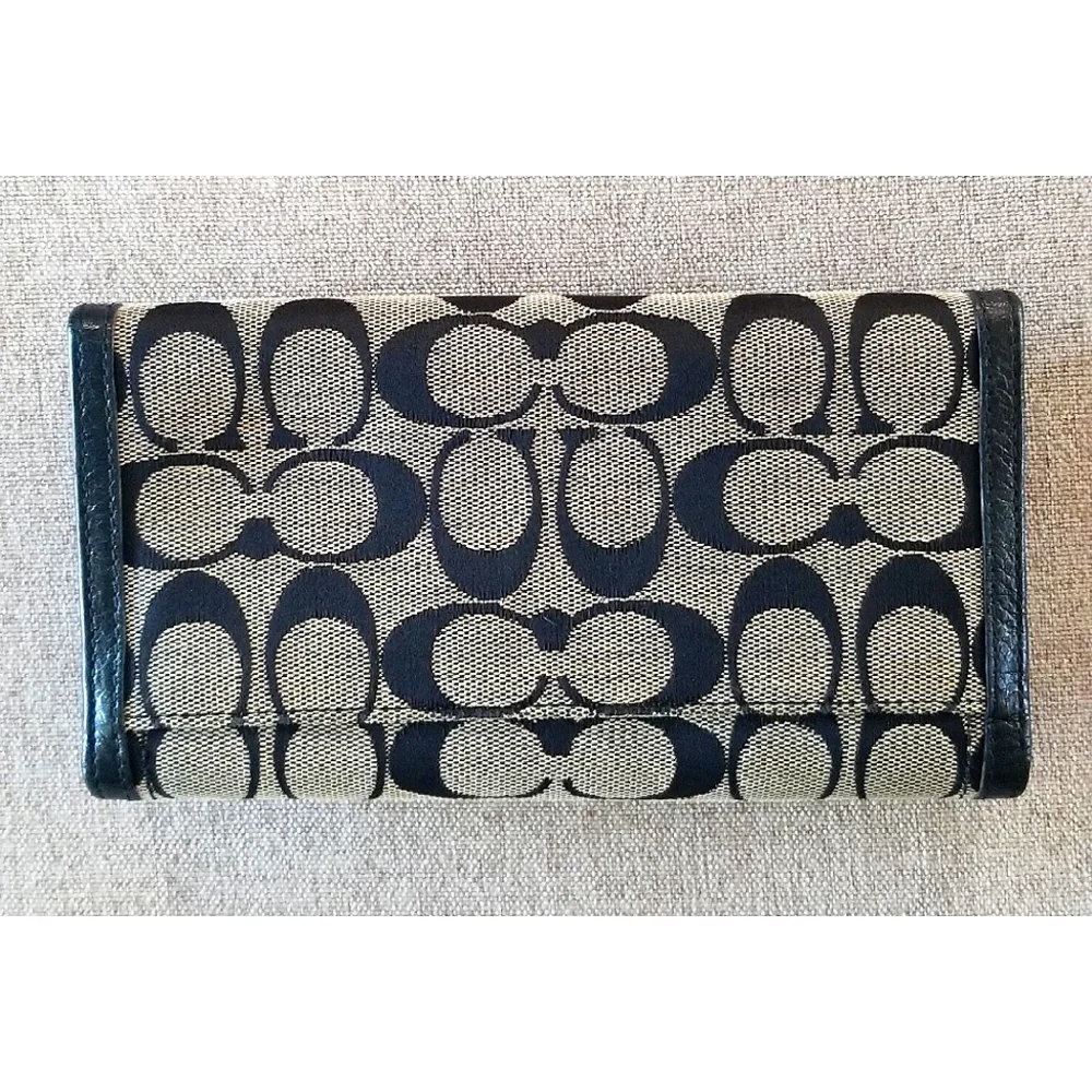 Coach wallet - Picture 2 of 3